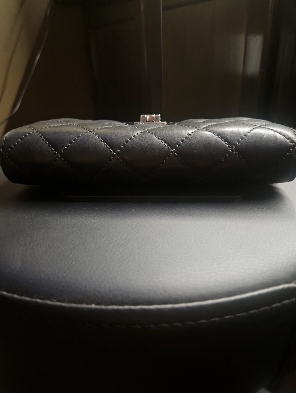 💥Sale💥Michael Kors Black Quilted Astrid Carryall Leather Clutch - Picture 3 of 6